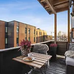 The Reindeer Lounge, Nordic Comfort In The Arctic Leilighet Tromsø