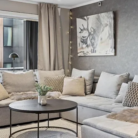The Reindeer Lounge, Nordic Comfort In The Arctic アパート トロムソ