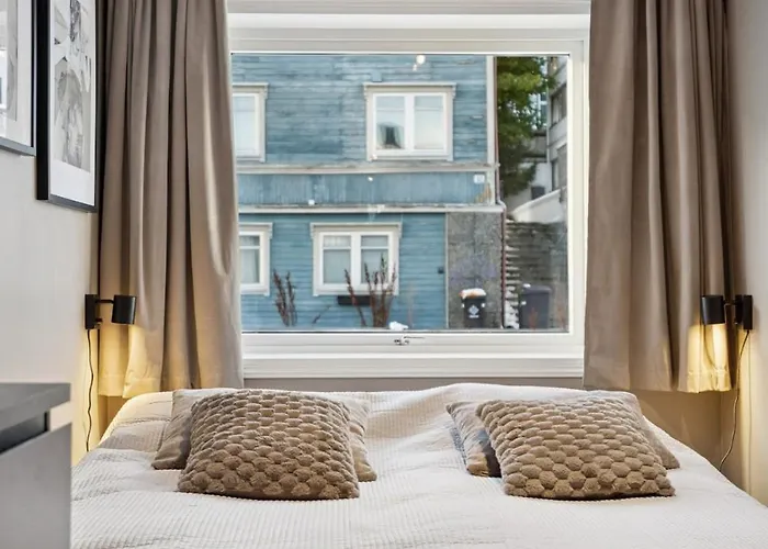 The Reindeer Lounge, Nordic Comfort In The Arctic * 트롬쇠