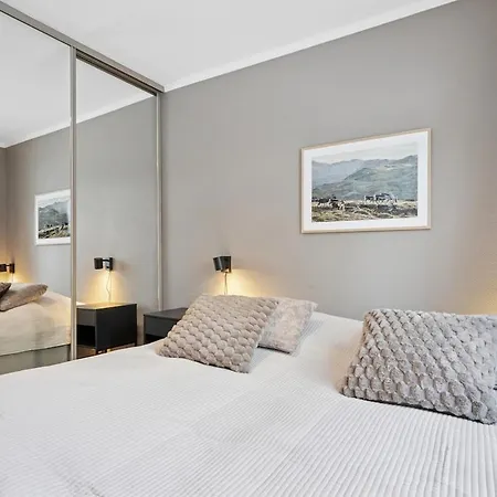 The Reindeer Lounge, Nordic Comfort In The Arctic * Tromsø